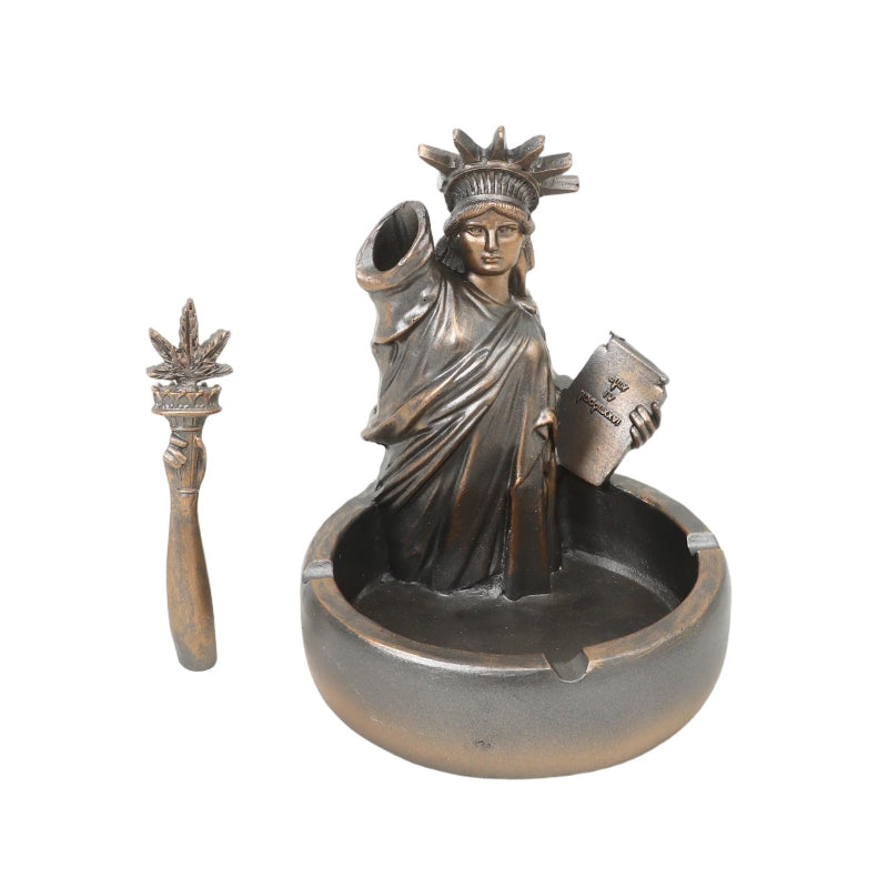 Resin Statue of Liberty Durable Decorative Resin Ashtray with Cigarette Holder SS-2202